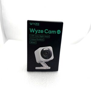 WYZE Cam v4, 2.5K QHD WiFi Indoor/Outdoor Smart Home Security Camera NWT
